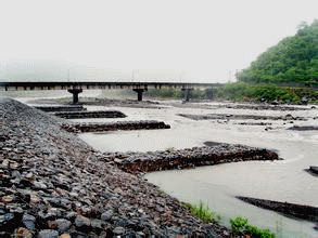 二級(jí)建造師考試知識(shí)點(diǎn)：防護(hù)與支擋工程類(lèi)型