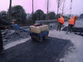 二級(jí)建造師考試知識(shí)點(diǎn)：瀝青路面組成與分類(lèi)