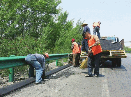 二級建造師考試知識點:路面防水施工